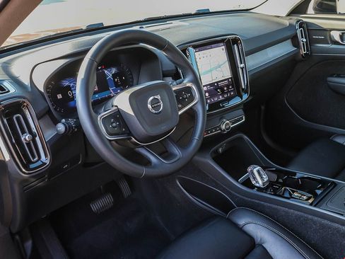 Used 2023 Volvo XC40 B5 Ultimate w/ Protection Package Premier image 29