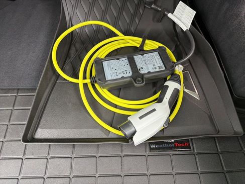 Used 2023 BMW X5 xDrive45e w/ Executive Package image 40