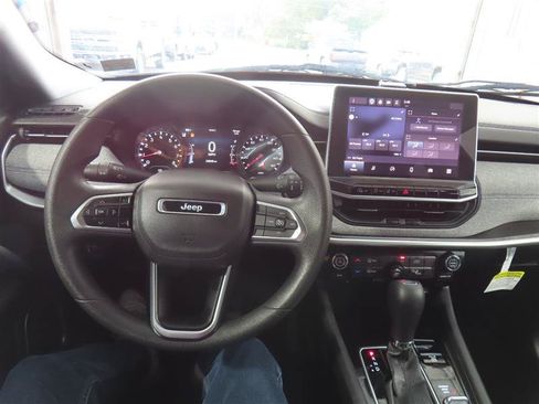 Used 2023 Jeep Compass Sport AWD/4WD image 20