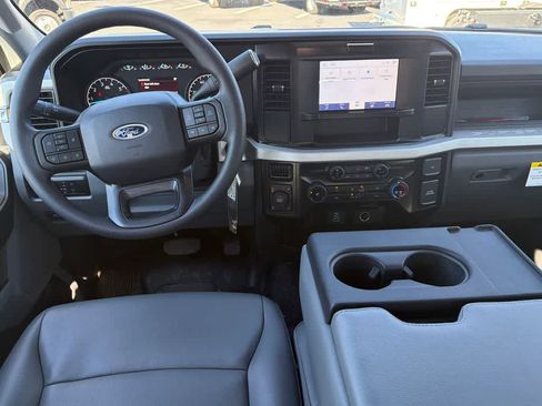 New 2025 Ford F250 XL w/ XL Driver Assist Package AWD/4WD image 18