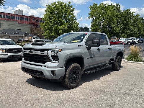 Used 2024 Chevrolet Silverado 2500 LT w/ Z71 Sport Edition AWD/4WD image 7
