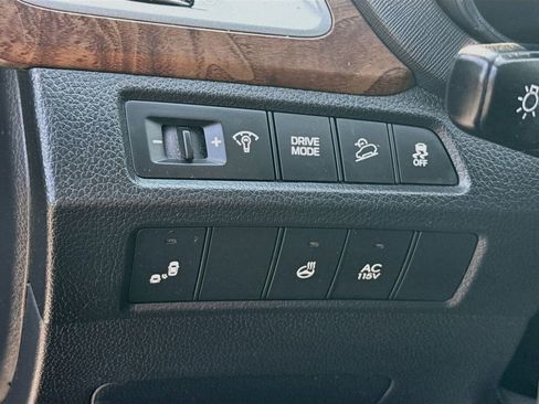 Used 2018 Hyundai Santa Fe FWD image 10