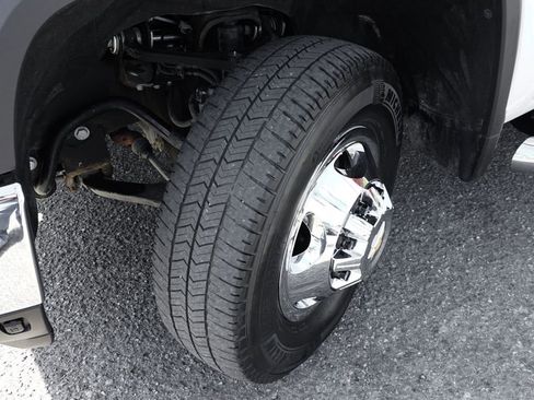 Used 2024 Chevrolet Silverado 3500 LT w/ Convenience Package image 35