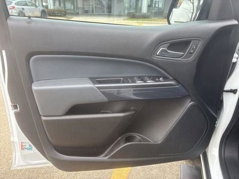 Used 2022 Chevrolet Colorado Z71 w/ Safety Package image 26