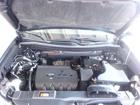 Used 2020 Mitsubishi Outlander SEL FWD image 27