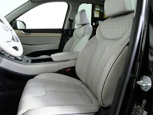 Used 2024 Hyundai Palisade Limited image 19