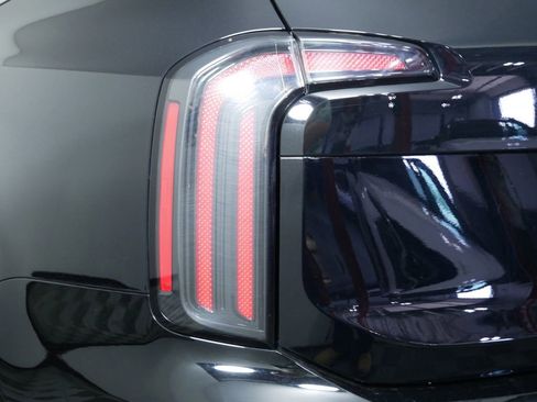 Used 2024 Kia Telluride SX w/ Towing Package AWD/4WD image 14