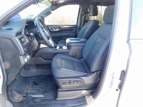 Used 2024 GMC Yukon SLE image 13