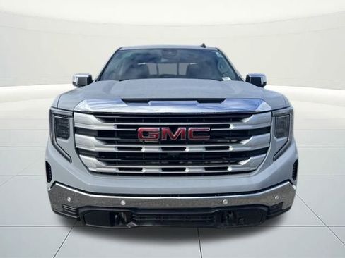 Used 2025 GMC Sierra 1500 SLE w/ Preferred Package image 9