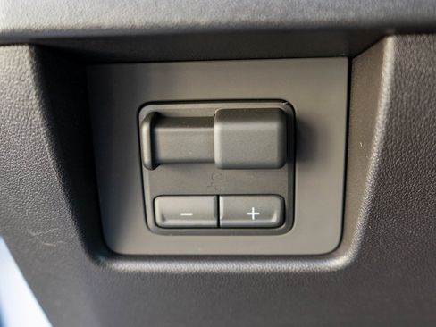 New 2026 GMC Canyon Elevation w/ Convenience Package image 18