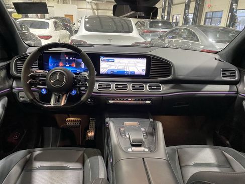 Used 2024 Mercedes-Benz GLS 63 AMG 4MATIC image 2
