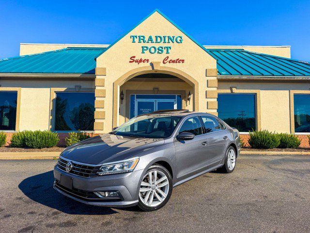 Used 2018 Volkswagen Passat 2.0T SEL Premium FWD image 25