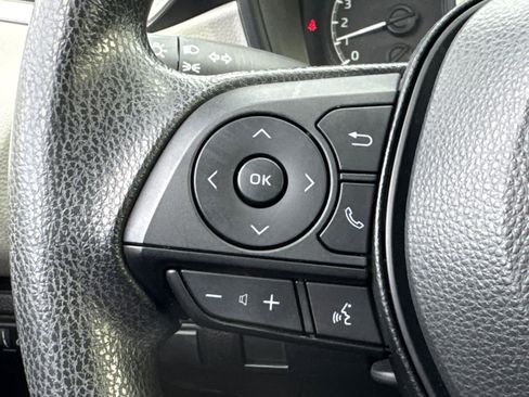 Used 2022 Toyota Corolla LE image 21