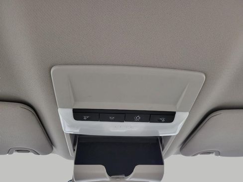 Used 2025 Nissan Altima 2.5 SV FWD image 47