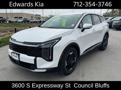 New 2026 Kia Sportage EX FWD image 3