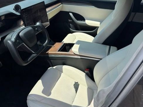 Used 2024 Tesla Model Y Long Range AWD/4WD image 7