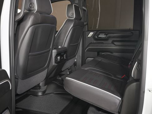 Used 2025 GMC Sierra 2500 AT4X AWD/4WD image 13