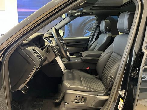 Used 2023 Land Rover Discovery S R-Dynamic AWD/4WD image 2