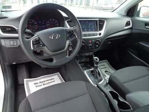 Used 2022 Hyundai Accent SEL FWD image 29