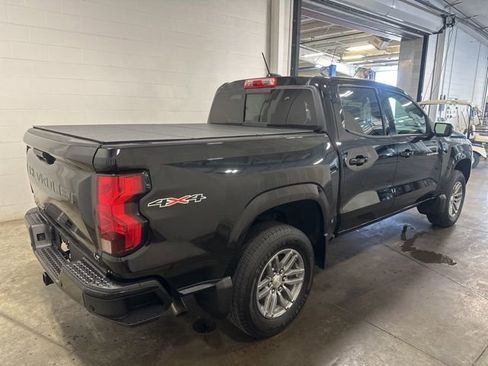 Used 2023 Chevrolet Colorado LT w/ LT Convenience Package II AWD/4WD image 4