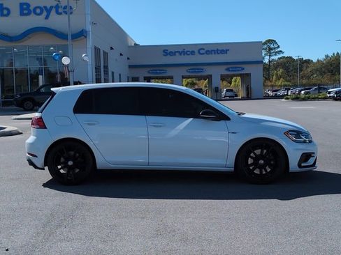 Used 2019 Volkswagen Golf R 4-Door image 2