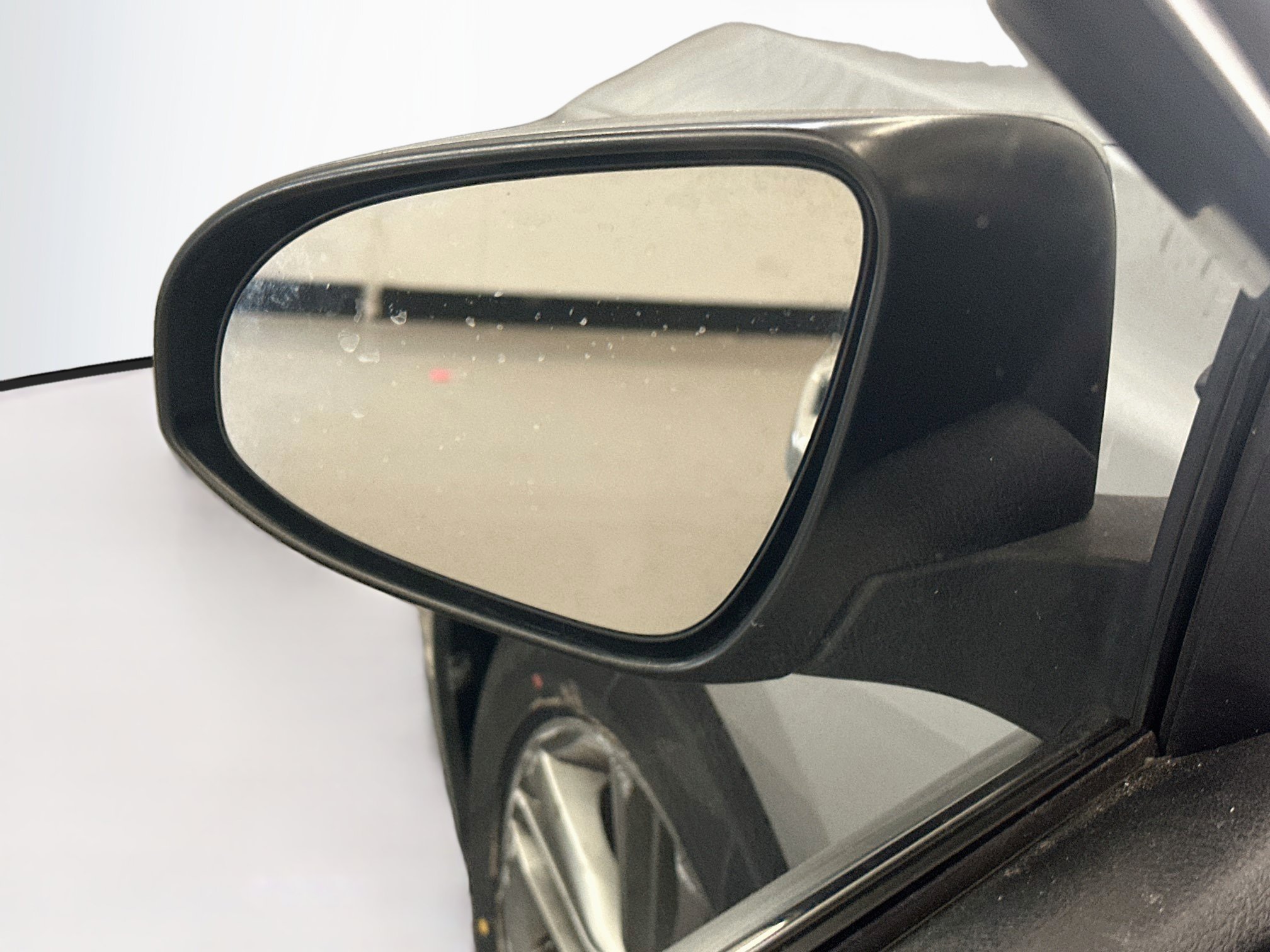 Used 2015 Toyota Camry SE FWD image 16