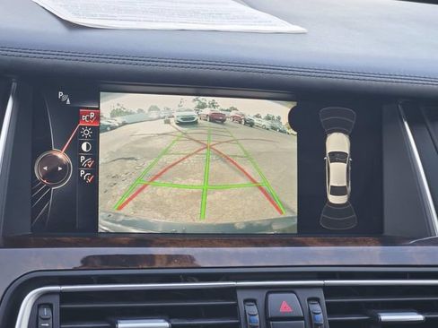 Used 2015 BMW 750i RWD image 23