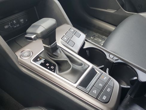 Used 2026 Kia Sportage EX FWD image 29