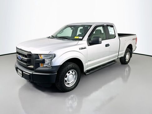 Used 2015 Ford F150 XL w/ Equipment Group 101A Mid AWD/4WD image 3