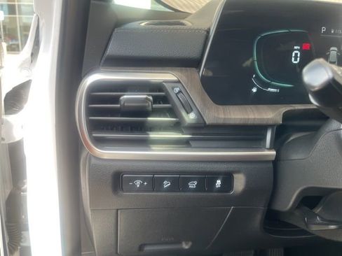 Used 2024 Kia Telluride EX FWD image 9