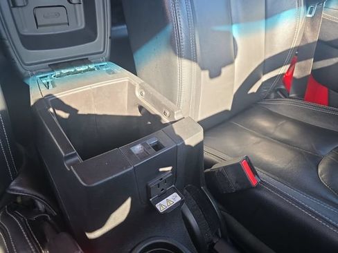 Used 2016 Jeep Wrangler Unlimited Rubicon AWD/4WD image 16