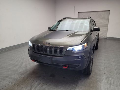 Used 2019 Jeep Cherokee Trailhawk AWD/4WD image 15