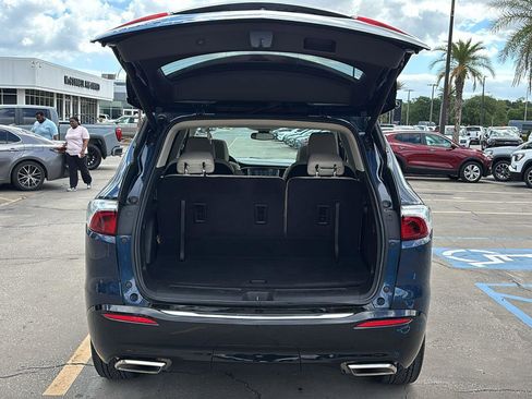 Certified 2023 Buick Enclave Essence w/ Experience Buick Package AWD/4WD image 18