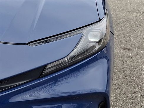 Used 2025 Toyota Camry LE image 9