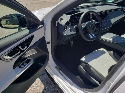 Used 2026 Mercedes-Benz E 53 AMG e 4MATIC Sedan image 10