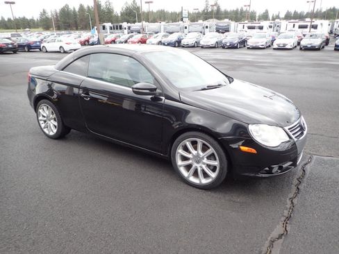 Used 2010 Volkswagen Eos Lux FWD image 7