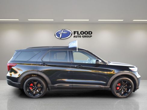 Certified 2021 Ford Explorer ST w/ Equipment Group 401A image 3