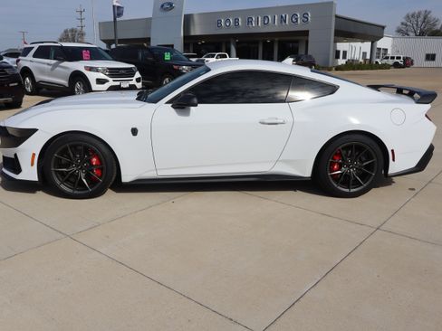 Used 2025 Ford Mustang Dark Horse RWD image 9