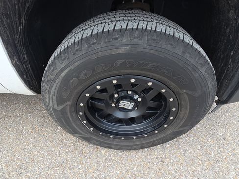 Used 2013 Chevrolet Silverado 1500 W/T image 11