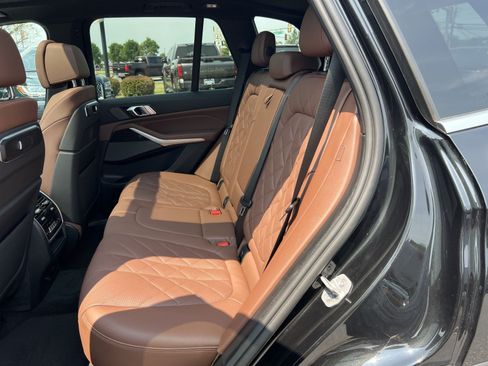 Used 2024 BMW X5 xDrive40i w/ Premium Package AWD/4WD image 25