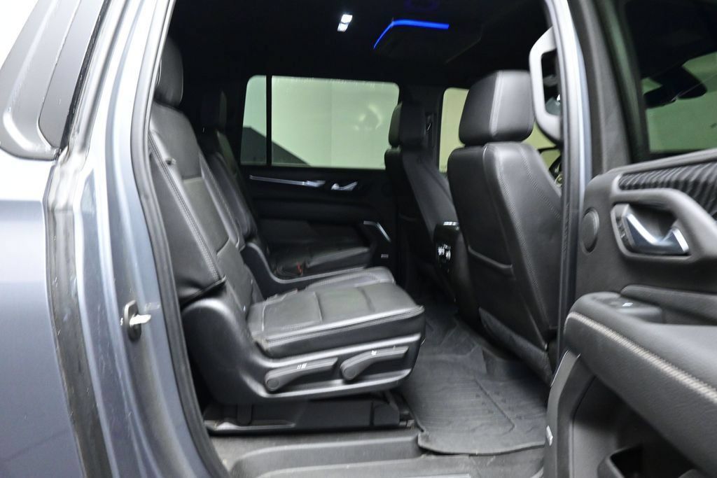 Used 2021 GMC Yukon XL Denali AWD/4WD image 23
