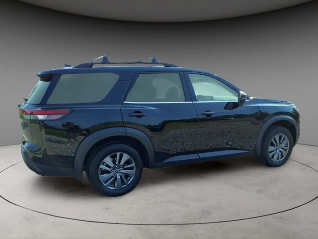 Certified 2025 Nissan Pathfinder SV FWD image 9