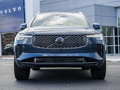 New 2026 Volvo XC90 B5 Ultra image 2