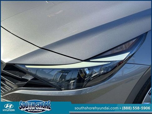 Certified 2021 Hyundai Elantra SE image 9