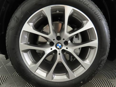 Certified 2025 BMW X5 sDrive40i w/ Parking Assistance Package image 31