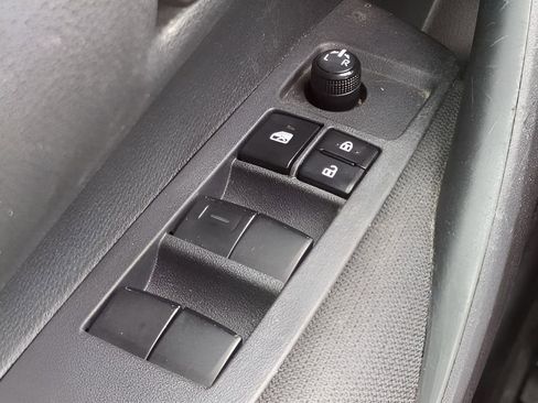 Used 2023 Toyota Corolla LE FWD image 17