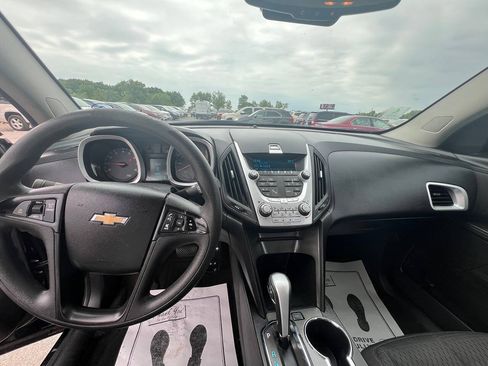 Used 2012 Chevrolet Equinox LS FWD image 3