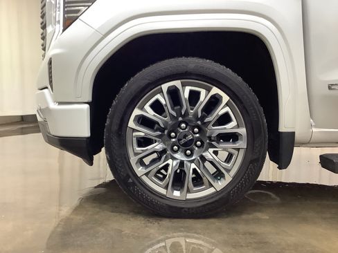 Used 2024 GMC Sierra 1500 Denali Ultimate AWD/4WD image 27