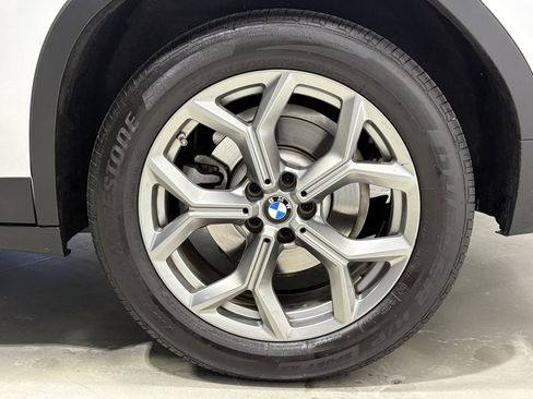 Certified 2023 BMW X4 xDrive30i w/ Premium Package image 8