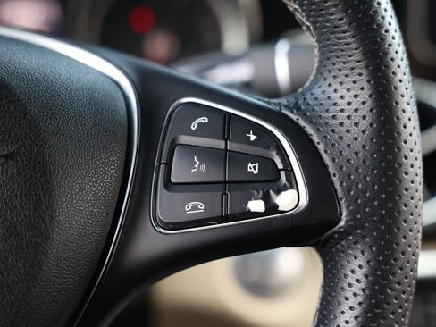 Used 2019 Mercedes-Benz CLA 250 image 30